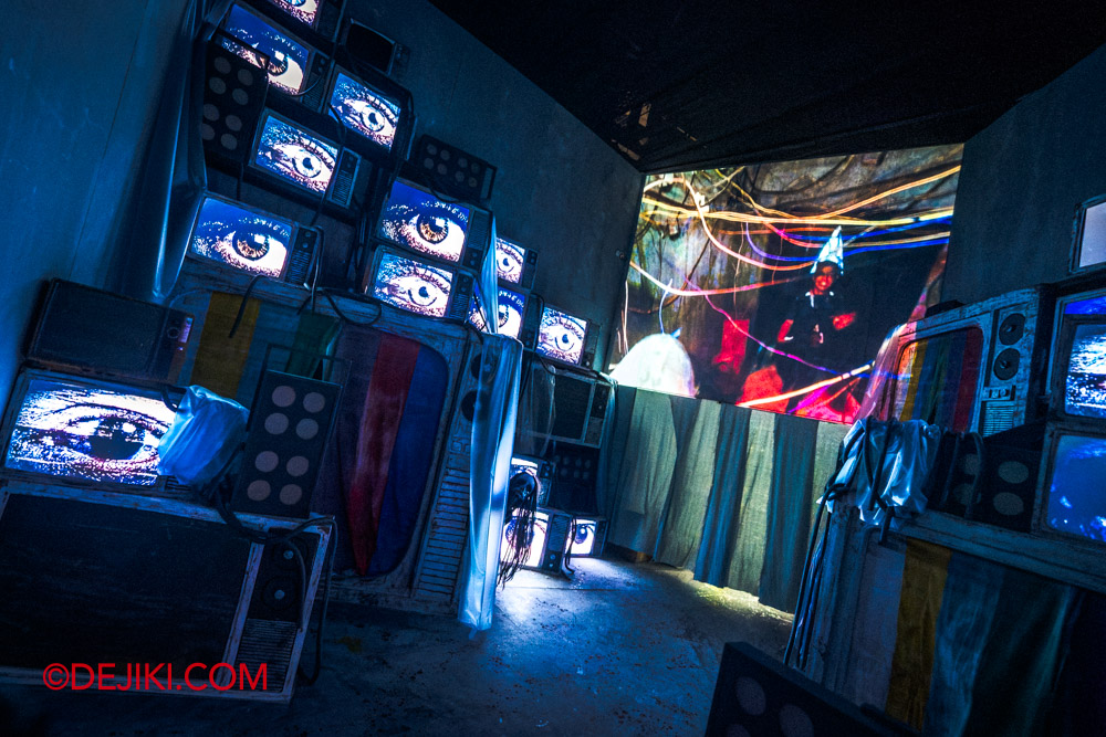 USS Halloween Horror Nights 14 Special Feature Haunted House Tour by Dejiki Singapore's Most Haunted On Air 21 tv ghost finale alt a USS Halloween Horror Nights 14 Special Feature Haunted House Tour by Dejiki Singapores Most Haunted On Air 21 tv ghost finale alt a